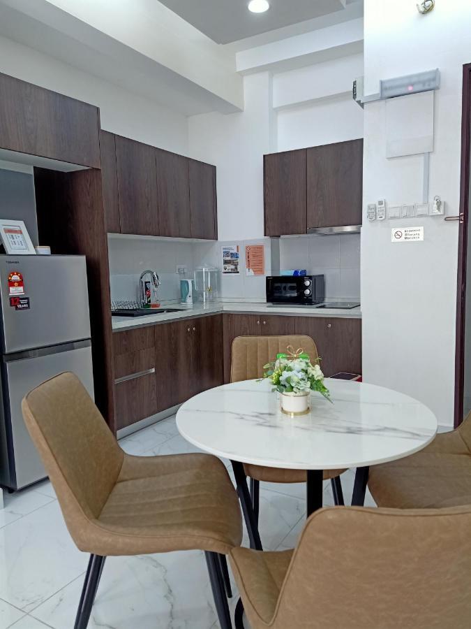 Al Zahra Homestay By Troika Kota Bharu "Stay In Style, Sleep In Comfort" Eksteriør billede